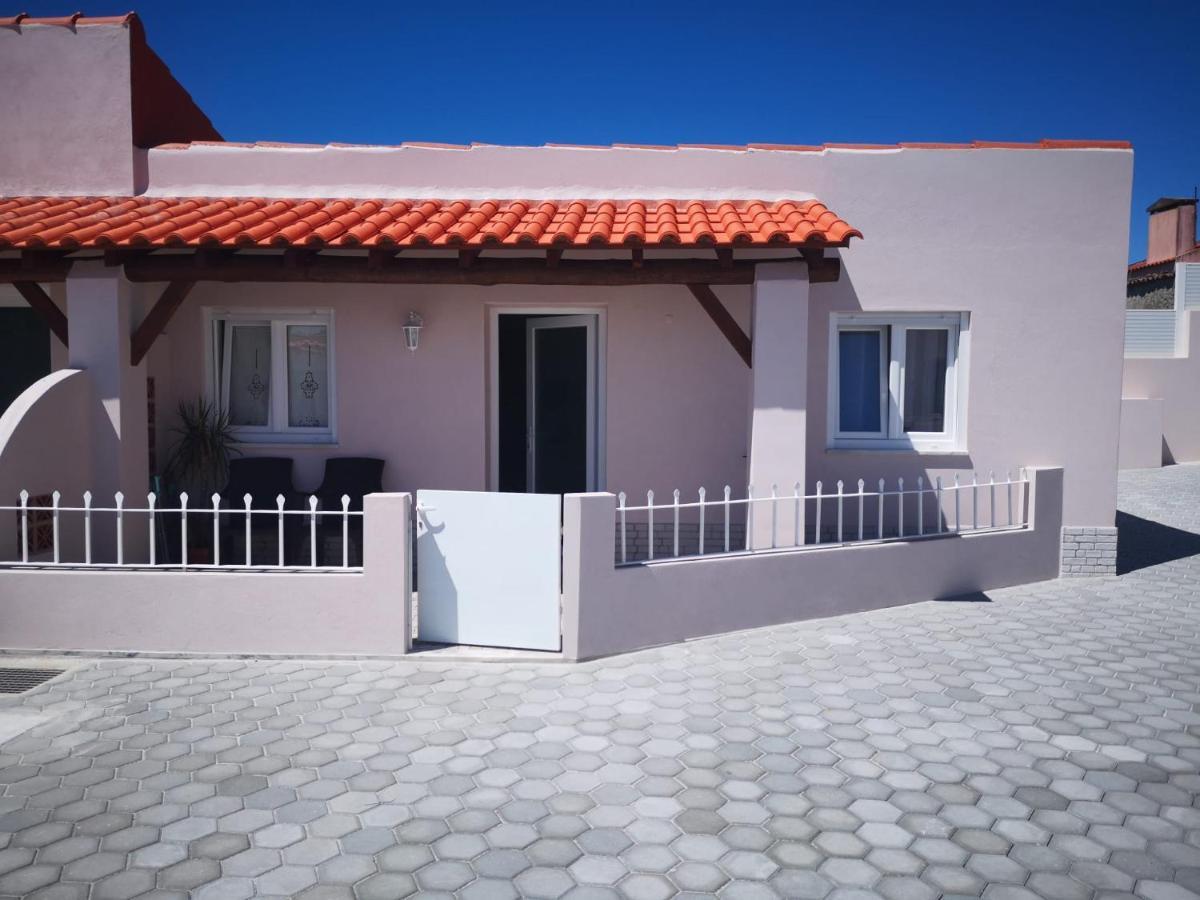 Feather House Sao Bartolomeu dos Galegos e Moledo Exterior photo