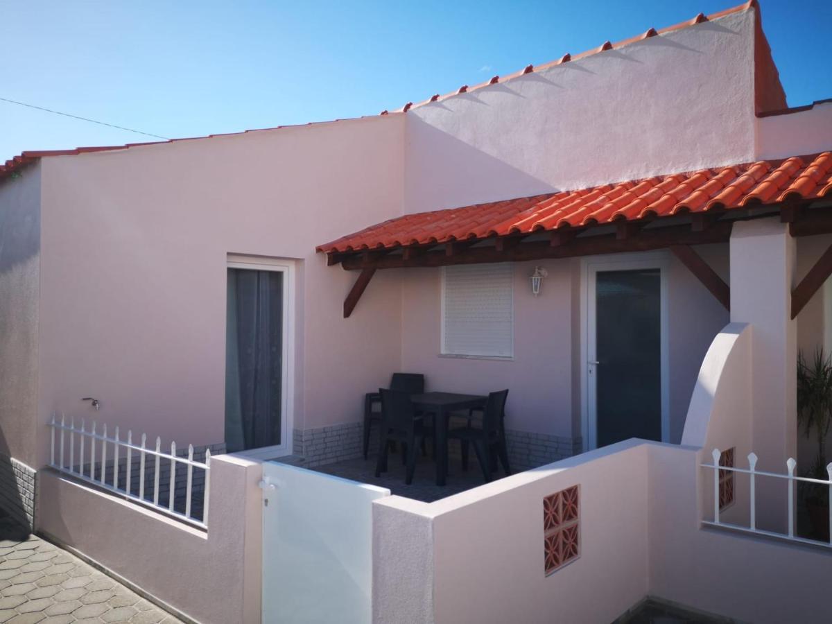 Feather House Sao Bartolomeu dos Galegos e Moledo Exterior photo